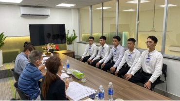 2023年9月11日、SLODで自動車メンテナンスインターンの面接が行われました。