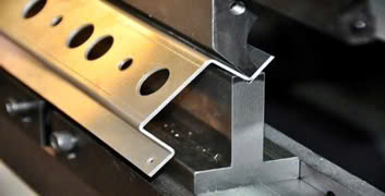 1 NAM GIA CÔNG KIM LOẠI TẤM